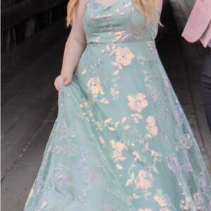 Elegant Floral Green Prom Dress